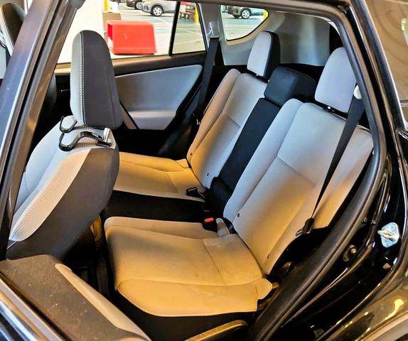 Photo of 2016 Black Toyota RAV4