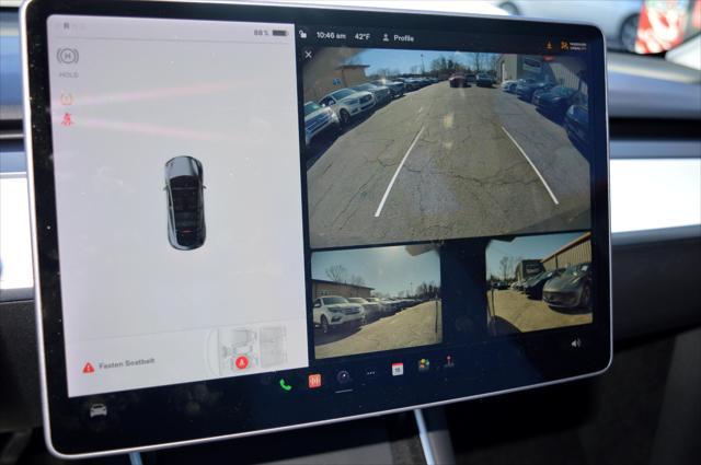 Photo of 2021 Gray Tesla Model Y