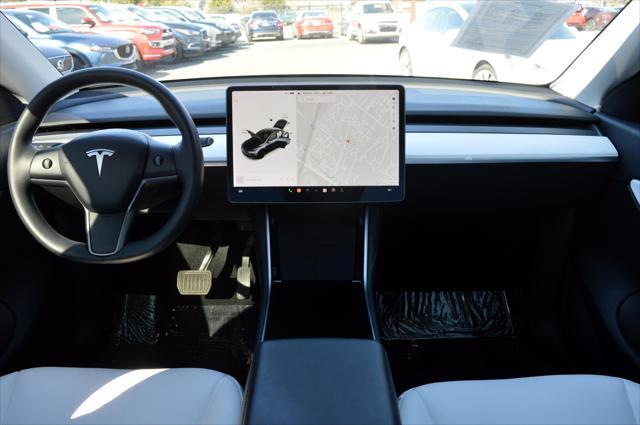 Photo of 2021 Gray Tesla Model Y