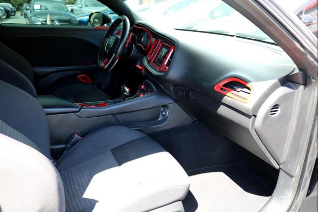 Photo of 2019 Pitch Black Clearcoat Dodge Challenger