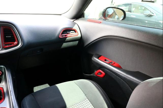 Photo of 2019 Pitch Black Clearcoat Dodge Challenger