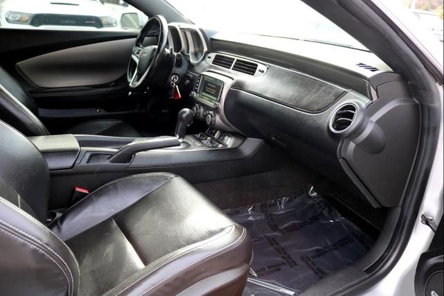 Photo of 2014 Silver Ice Metallic Chevrolet Camaro