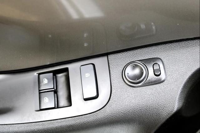 Photo of 2014 Silver Ice Metallic Chevrolet Camaro