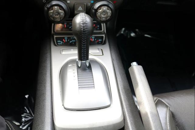 Photo of 2014 Silver Ice Metallic Chevrolet Camaro
