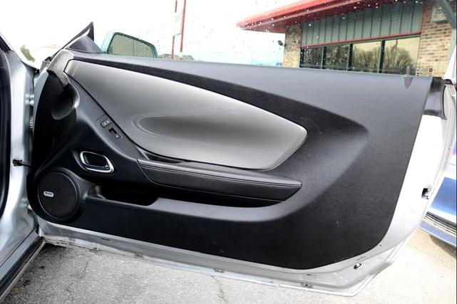 Photo of 2014 Silver Ice Metallic Chevrolet Camaro