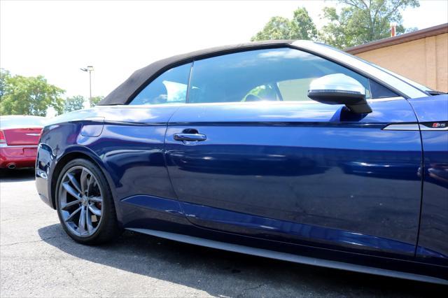 Photo of 2018 Navarra Blue Metallic/Black Roof Audi S5