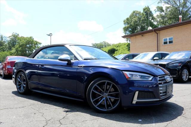 Photo of 2018 Navarra Blue Metallic/Black Roof Audi S5