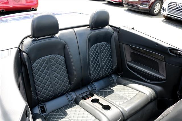 Photo of 2018 Navarra Blue Metallic/Black Roof Audi S5