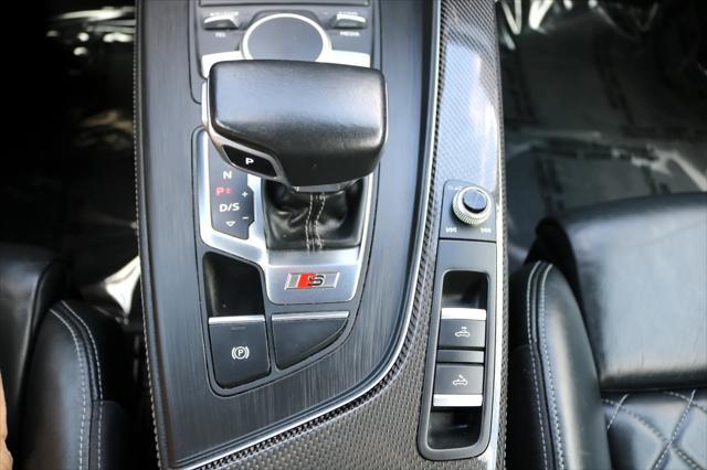Photo of 2018 Navarra Blue Metallic/Black Roof Audi S5