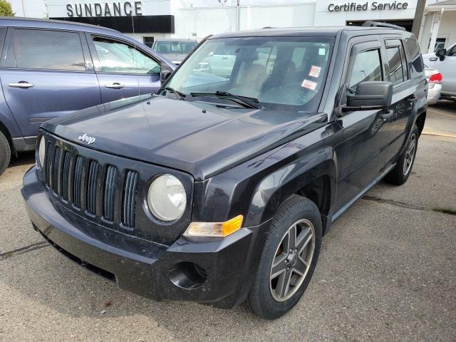 Photo of 2009 Brilliant Black Crystal Pearlcoat Jeep Patriot