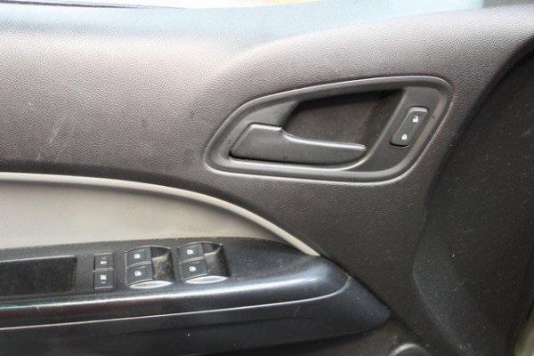 Photo of 2017 Silver Ice Metallic Chevrolet Colorado