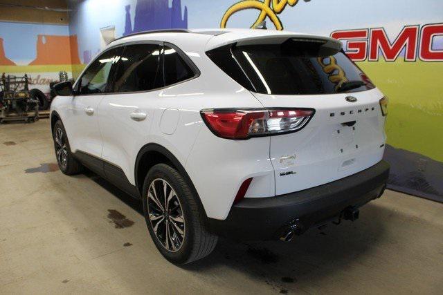 Photo of 2022 Oxford White Ford Escape
