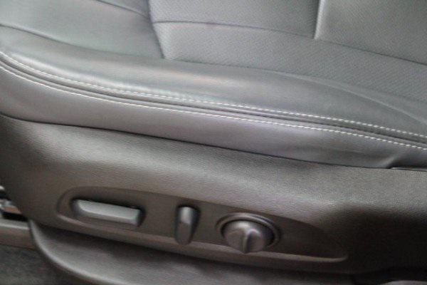 Photo of 2021 White Buick Enclave