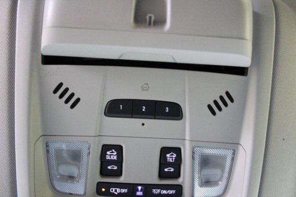 Photo of 2021 White Buick Enclave