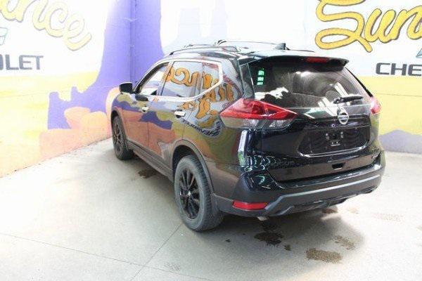 Photo of 2018 Magnetic Black Nissan Rogue