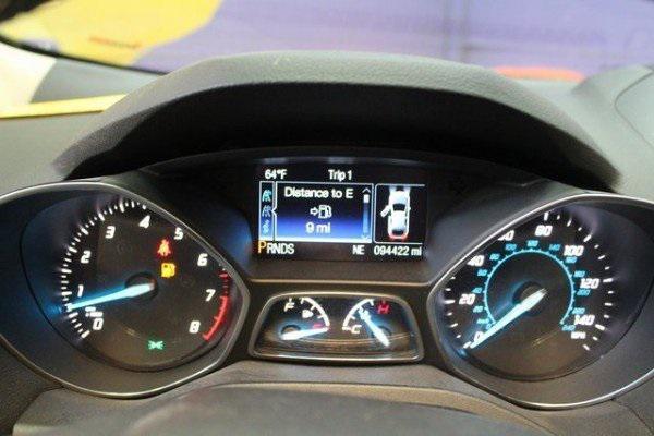 Photo of 2014 Ingot Silver Ford Escape