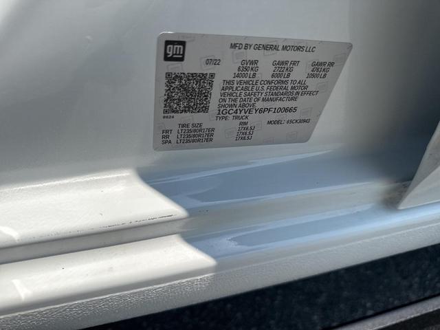 Photo of 2023 Summit White Chevrolet Silverado 3500