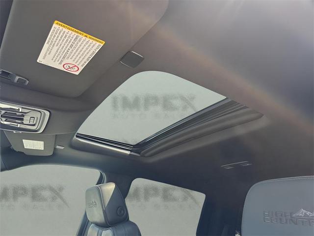 Photo of 2023 Summit White Chevrolet Silverado 3500