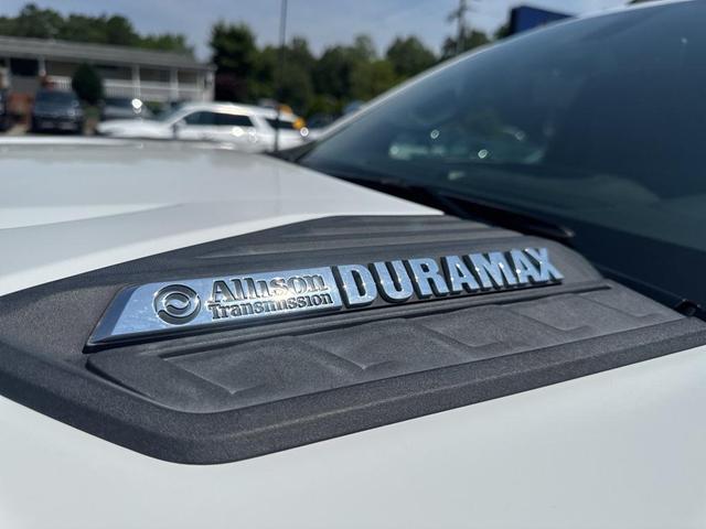 Photo of 2023 Summit White Chevrolet Silverado 3500