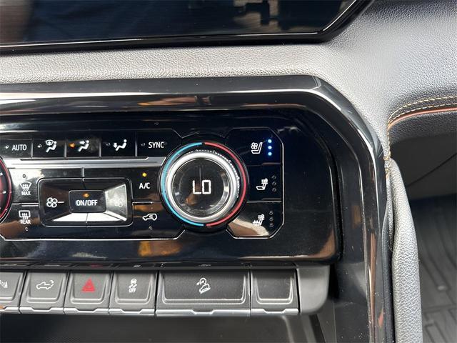 Photo of 2024 Summit White GMC Sierra 2500