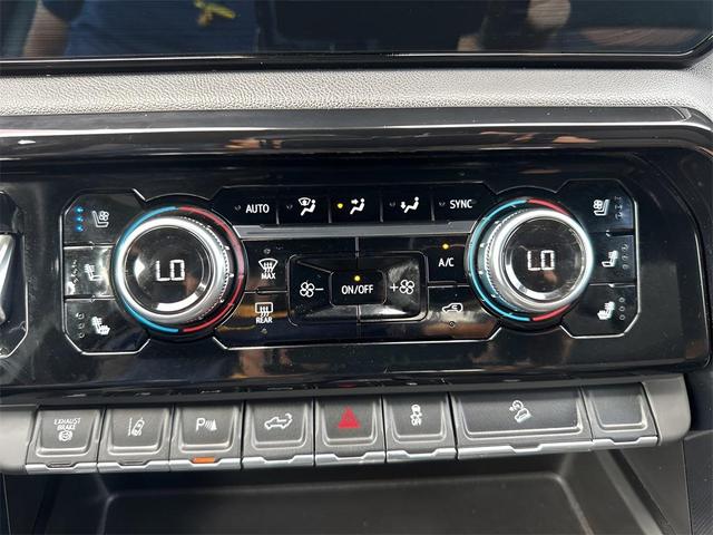 Photo of 2024 Summit White GMC Sierra 2500