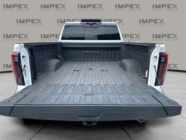Photo of 2024 Summit White GMC Sierra 2500