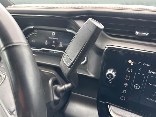 Photo of 2024 Summit White GMC Sierra 2500
