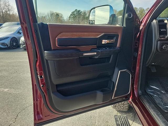 Photo of 2019 Delmonico Red Pearlcoat RAM 3500
