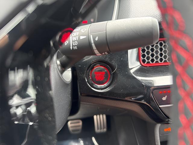 Photo of 2025 Urban Gray Pearl Honda Civic Si