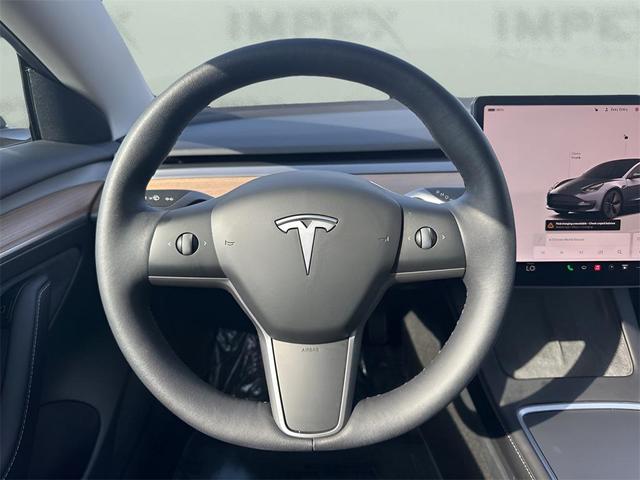 Photo of 2023 Midnight Silver Metallic Tesla Model 3