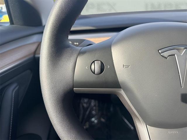Photo of 2023 Midnight Silver Metallic Tesla Model 3