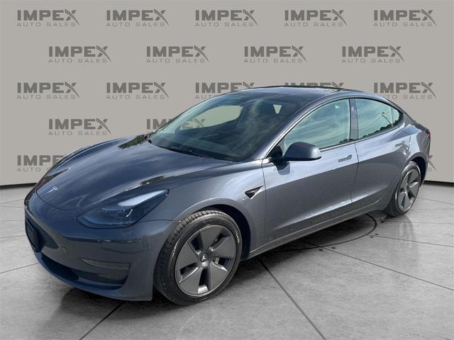 Photo of 2023 Midnight Silver Metallic Tesla Model 3