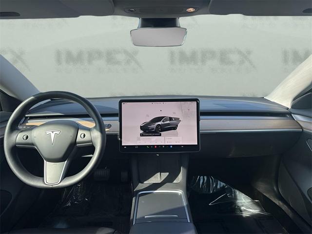 Photo of 2023 Midnight Silver Metallic Tesla Model 3