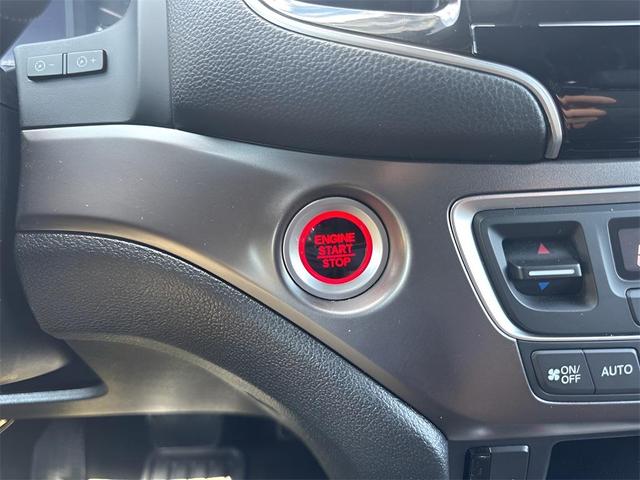 Photo of 2022 Platinum White Pearl Honda Passport