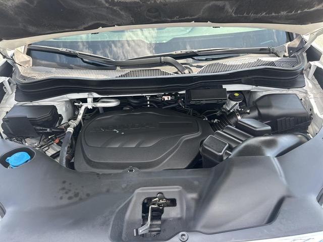 Photo of 2022 Platinum White Pearl Honda Passport