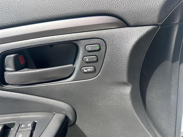 Photo of 2022 Platinum White Pearl Honda Passport