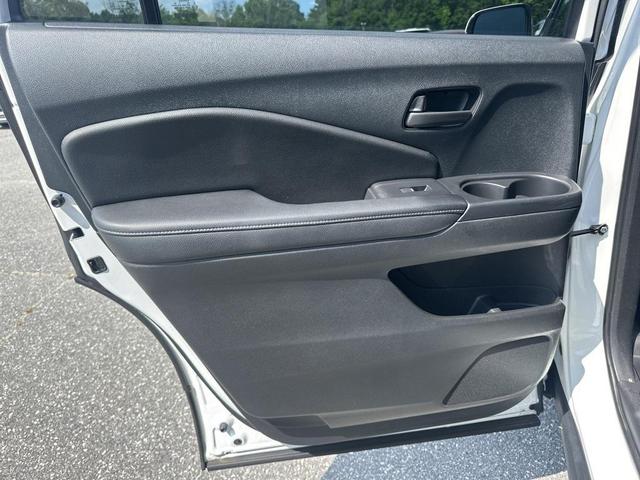 Photo of 2022 Platinum White Pearl Honda Passport
