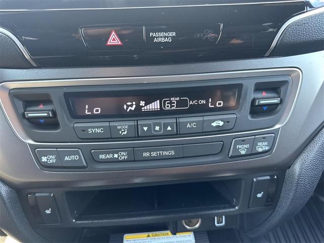 Photo of 2022 Platinum White Pearl Honda Passport