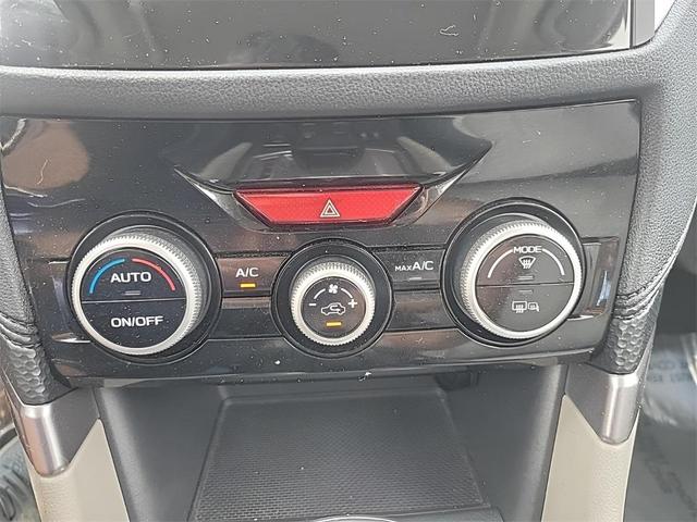 Photo of 2023 Crystal White Pearl Subaru Forester
