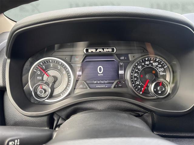 Photo of 2019 Diamond Black Crystal Pearlcoat RAM 1500