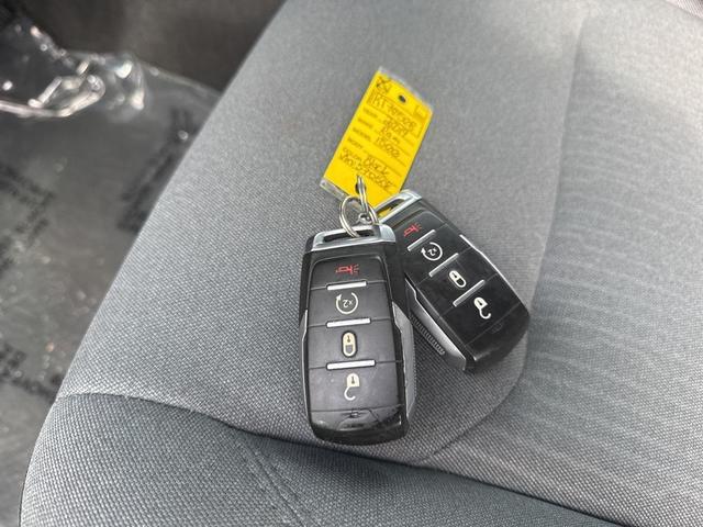 Photo of 2019 Diamond Black Crystal Pearlcoat RAM 1500
