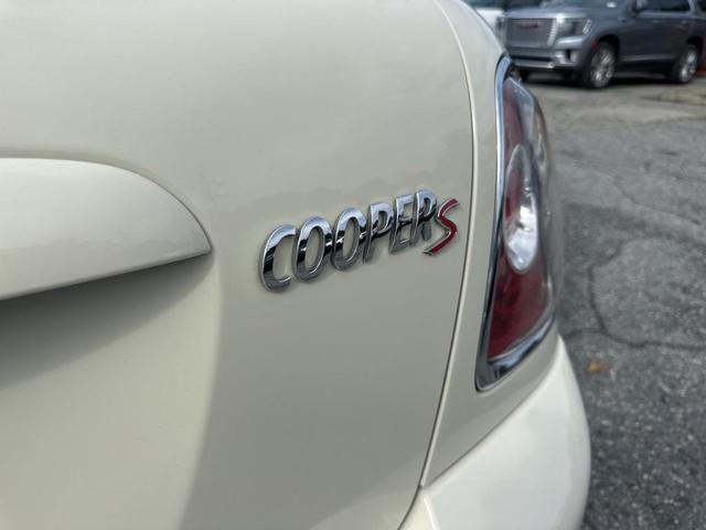 Photo of 2014 Pepper White MINI Convertible