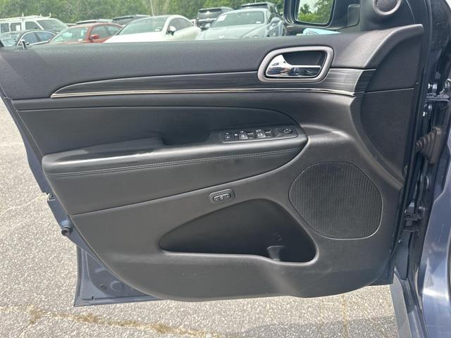 Photo of 2020 Slate Blue Pearlcoat Jeep Grand Cherokee