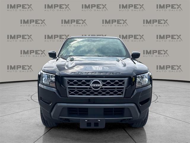 Photo of 2023 Super Black Nissan Frontier