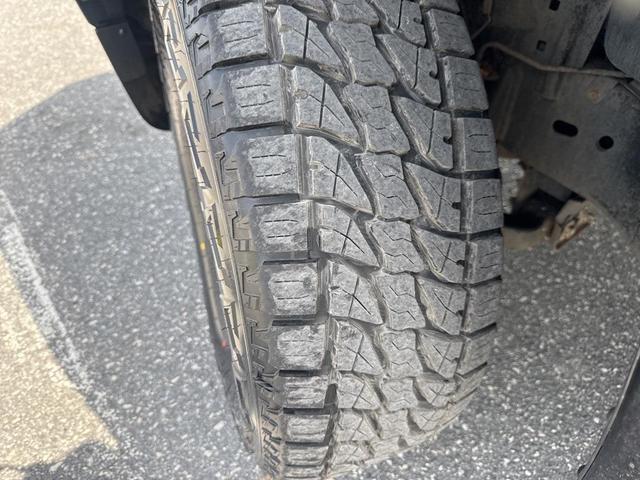 Photo of 2023 Super Black Nissan Frontier