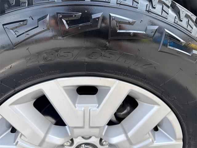 Photo of 2023 Super Black Nissan Frontier