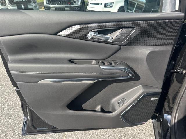 Photo of 2025 Mosaic Black Metallic Chevrolet Traverse