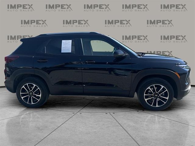 Photo of 2024 Mosaic Black Metallic Chevrolet Trailblazer