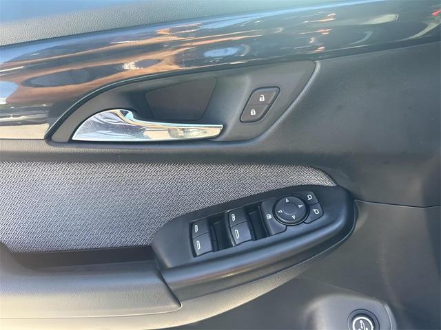 Photo of 2024 Mosaic Black Metallic Chevrolet Trailblazer