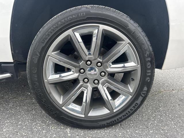 Photo of 2016 Iridescent Pearl Tricoat Chevrolet Tahoe